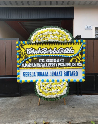 Papan Bunga Duka di Ikua Koto Dibalai
