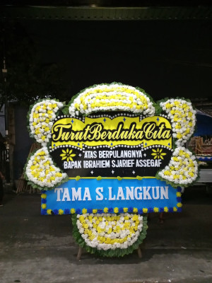 Papan Bunga Duka di Ikua Koto Dibalai